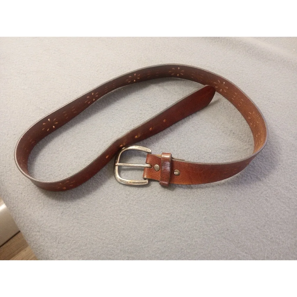 GAP Warped Brown Genuine Cow Leather Belt USA Women's Size M 36 Floral Cut Out